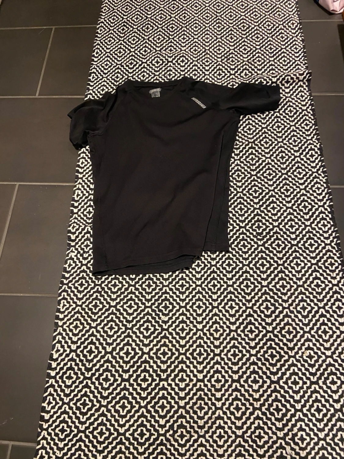 Svart sportig t-shirt