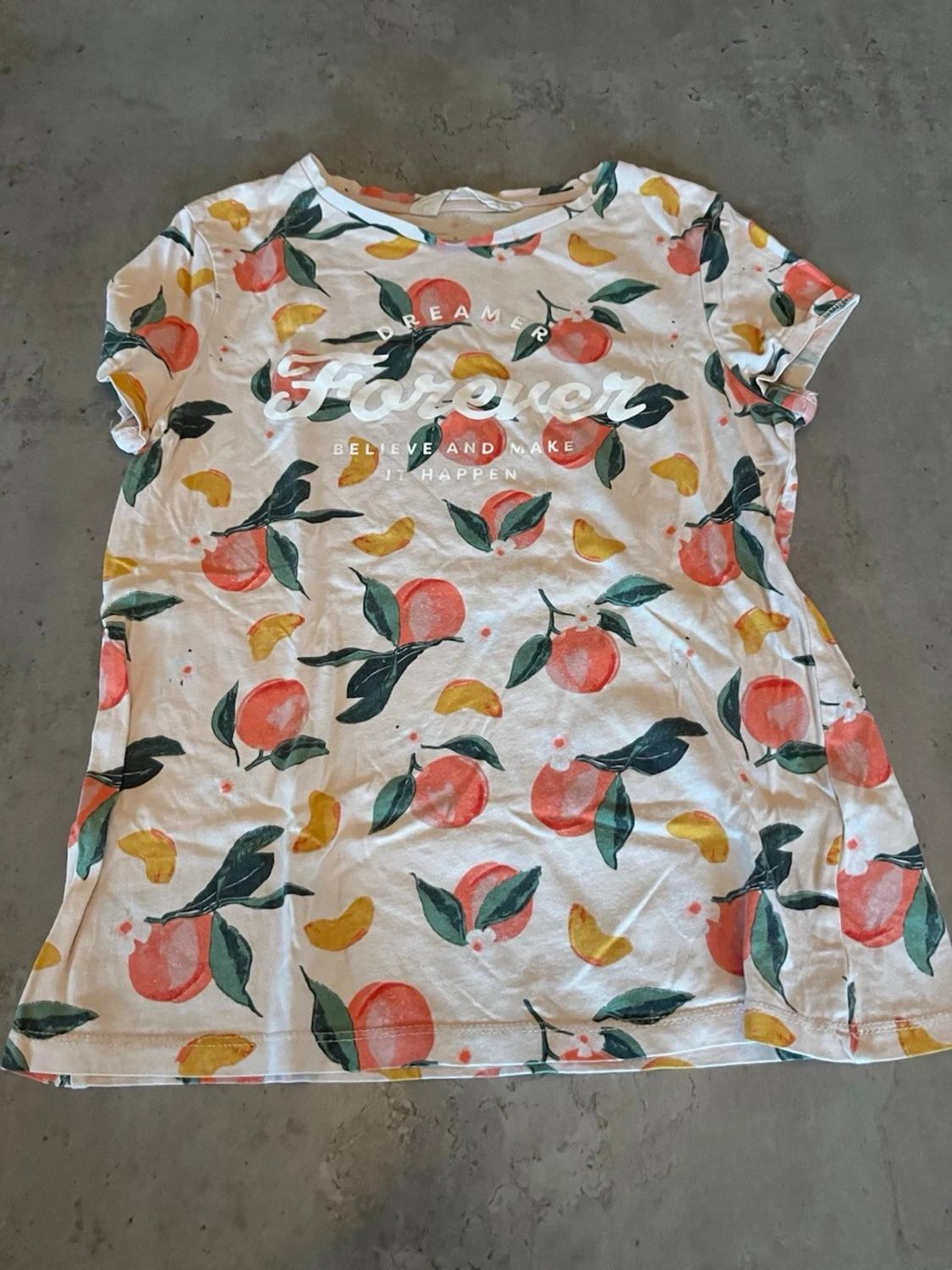 Vit t-shirt med fruktmönster från H&M