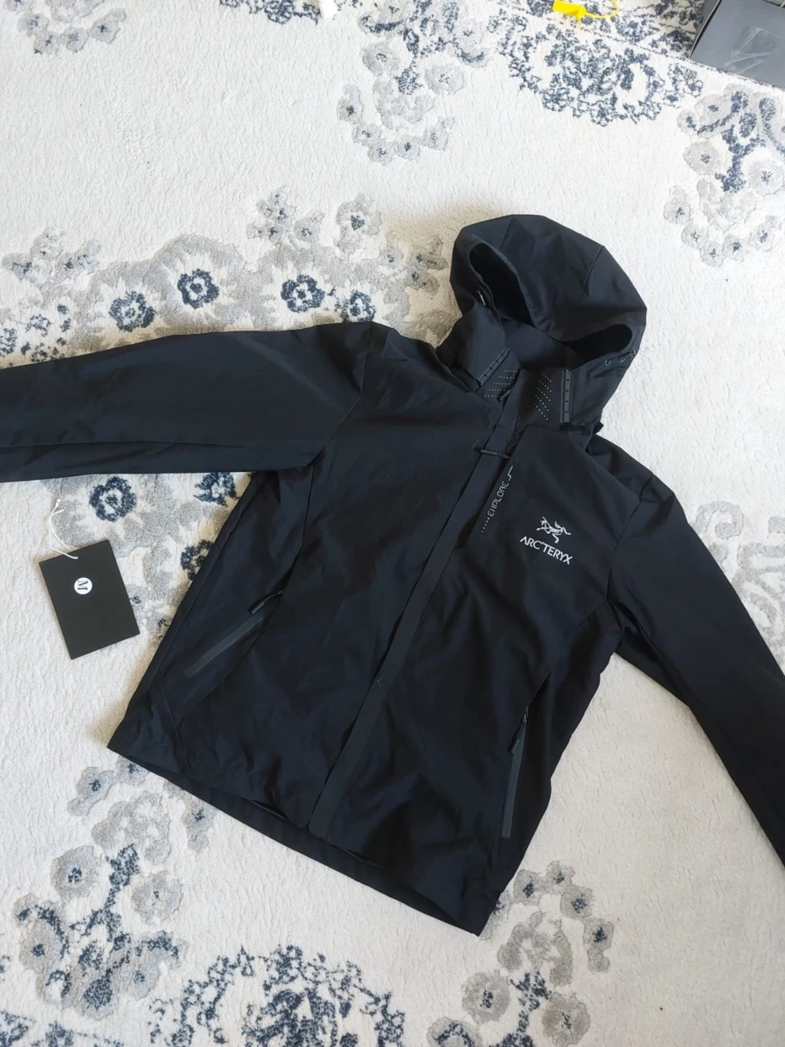 Svart vindjacka från Arc'teryx - 1
