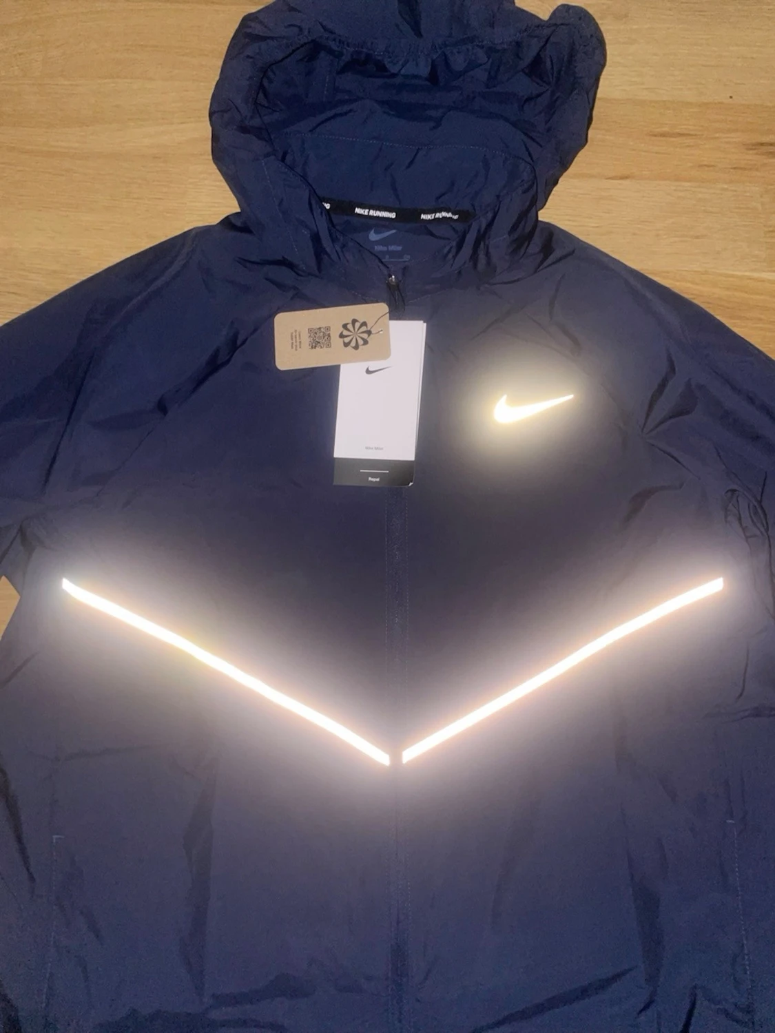 Mörkblå Nike vindjacka med reflex - 1