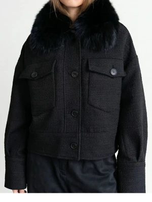 Meotine jacka  - Helt ny meotine jacka ny pris 4150kr 
