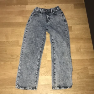 Blåa baggy jeans  - Jätte fina blåa jeans.