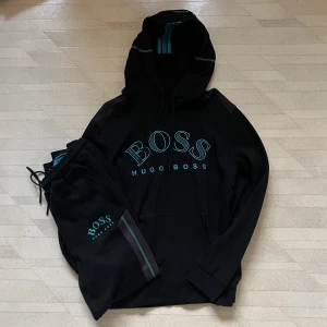 Hugo boss - Hugo boss trackauit i bra skick