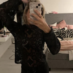 Spets topp - Så söt spets topp från gina tricot😊