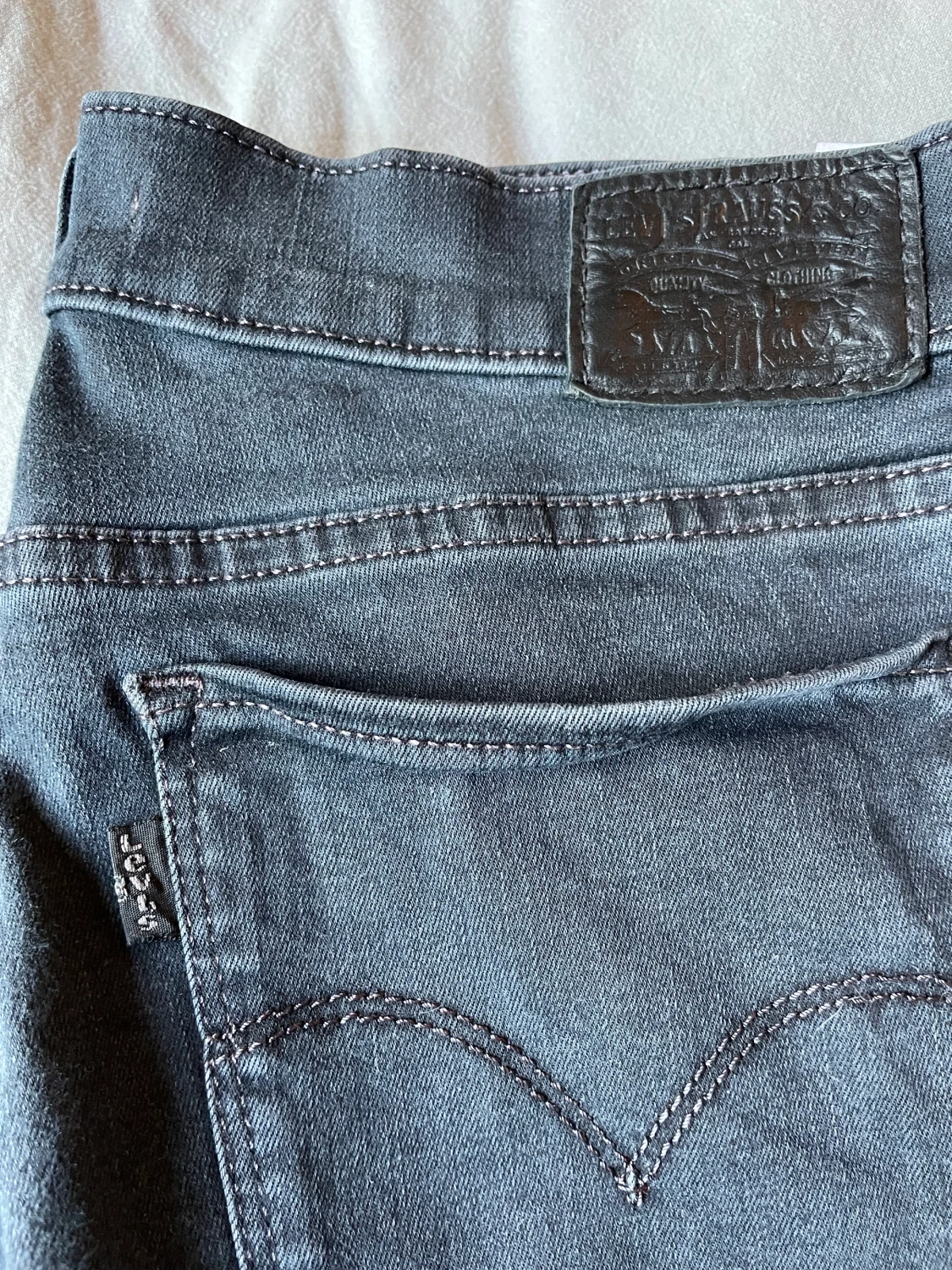 Levis 710 - 90