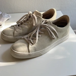 Björn Borg skor  -  Björn Borg skor. Schysst skick! Säljer pga storlek. Snygg färg  