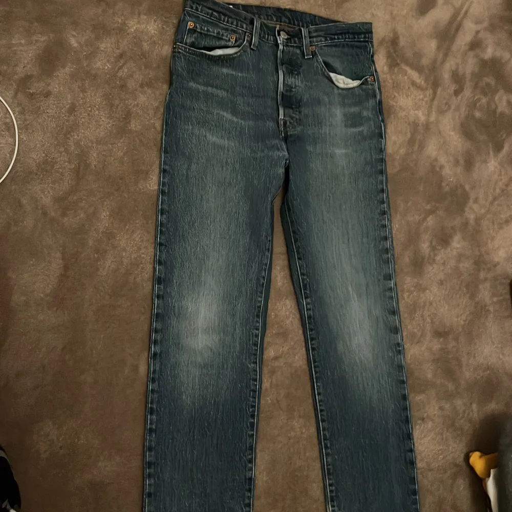 Feta Levis jeans Size 26/28 skick 8/10 ord pris 1200kr . Jeans & Byxor.