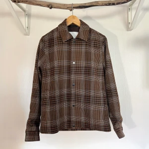 Samsøe Samsøe Brass Jacket - Jacket from Samsøe Samsøe - Size S - Good used condition! Price 999kr, Origonal Price 3,699kr