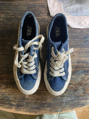 Sneakers - Använd fåtal gånger 