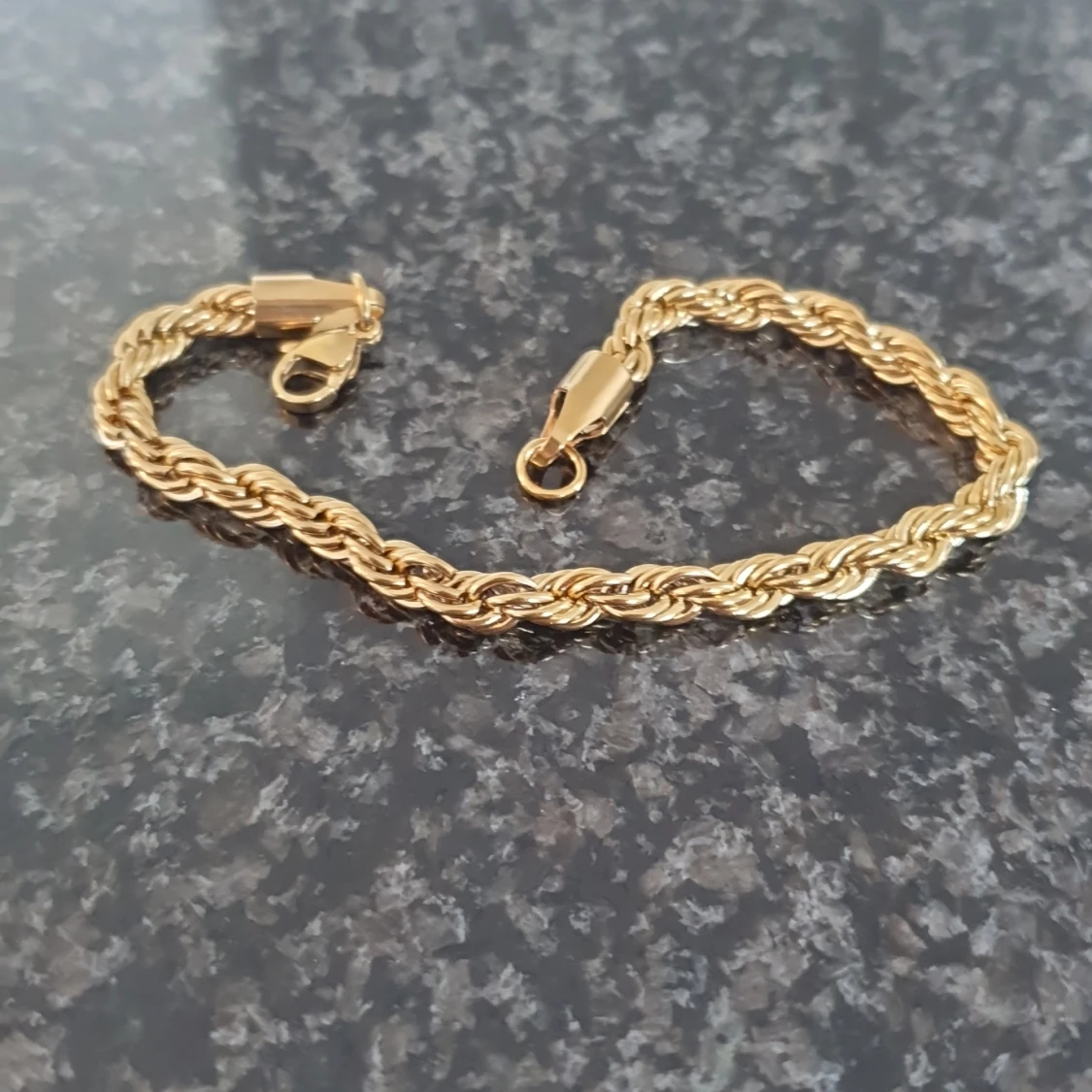 Guldigt armband - 90