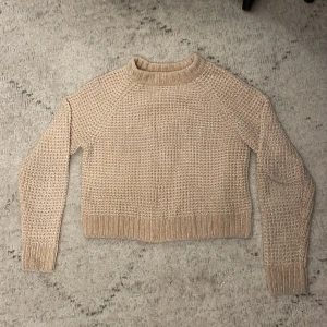 Stickad tröja - Jättefin stickad tröja från HM i supermjukt material 💕Strl XS men passar även S