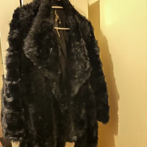 Päls jacka - Pälsjacka i ny skick