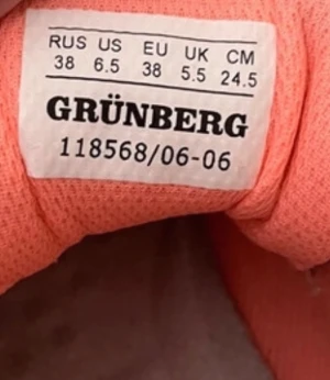 Skor från Zalando  - Skorna är från Zalando. Säljer pga att jag inte använder de. Orginal pris runt 700kr. använd några gånger