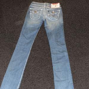 Detta är ett par true religion jeans, storlek 25. Aldrig använda och lapp om äkthet. Pris kan diskuteras 