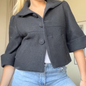 Kappa med trekvartärmar - kappa med trekvartsärmar