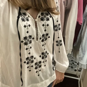 Blus - Fin blus bra skick