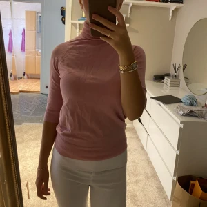 Stickad t shirt  - Rosa fin stickad t shirt för zara 