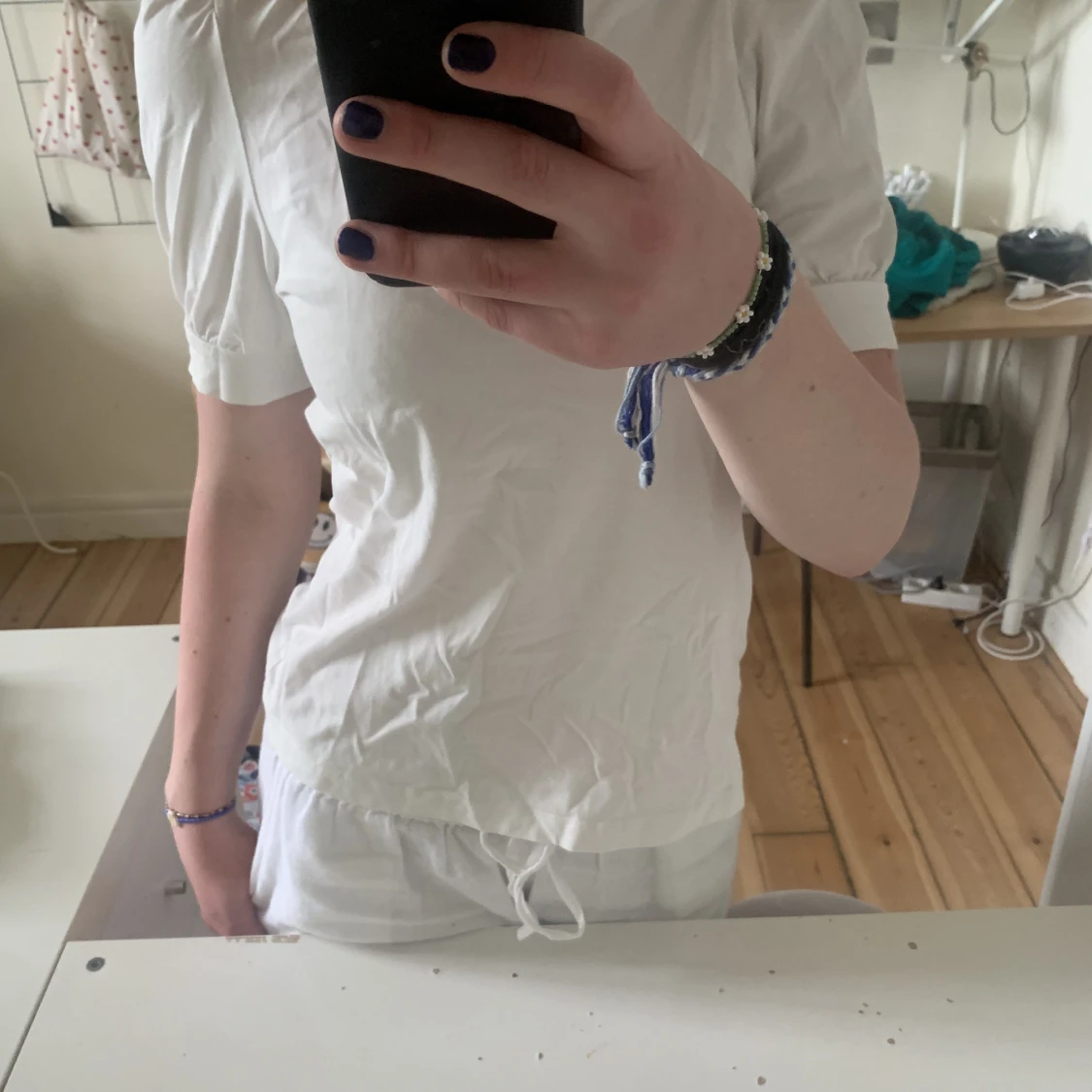 Fin lätt-puffärmad tröja