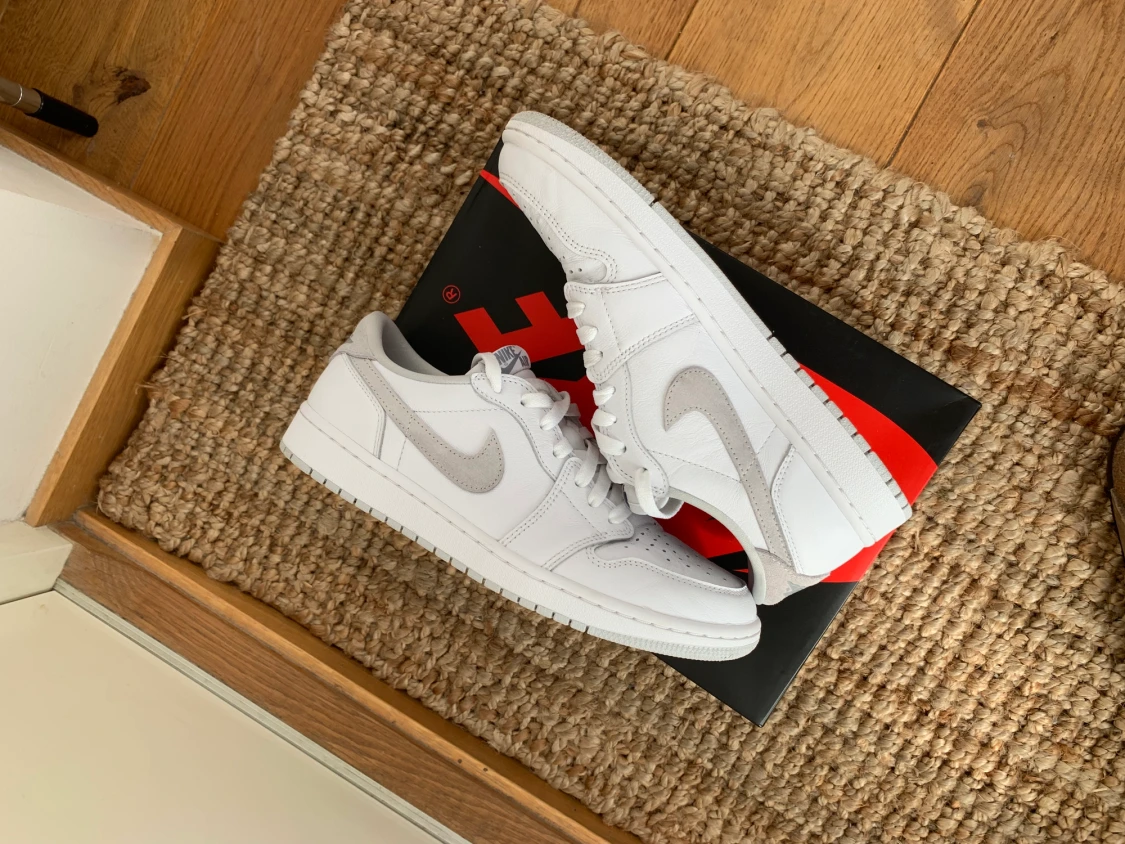 Air Jordan 1 Low Neutral Grey