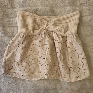 Stickad topp - Använd fåtals gånger, fint skick, storlek M 38