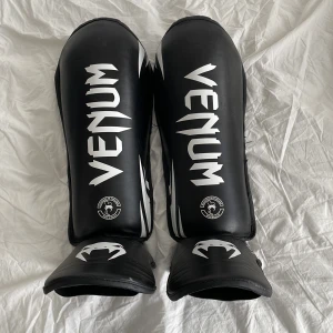 Venum benskydd - Bra skicka storlek M