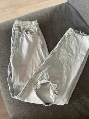 Gina jeans - De populära Gina jeans i bra skick , säljer då det inte kommit till användning på den senaste tiden