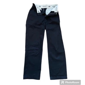 Dickies byxor  - Sitter mycket bra. Populära byxor från Dickies 