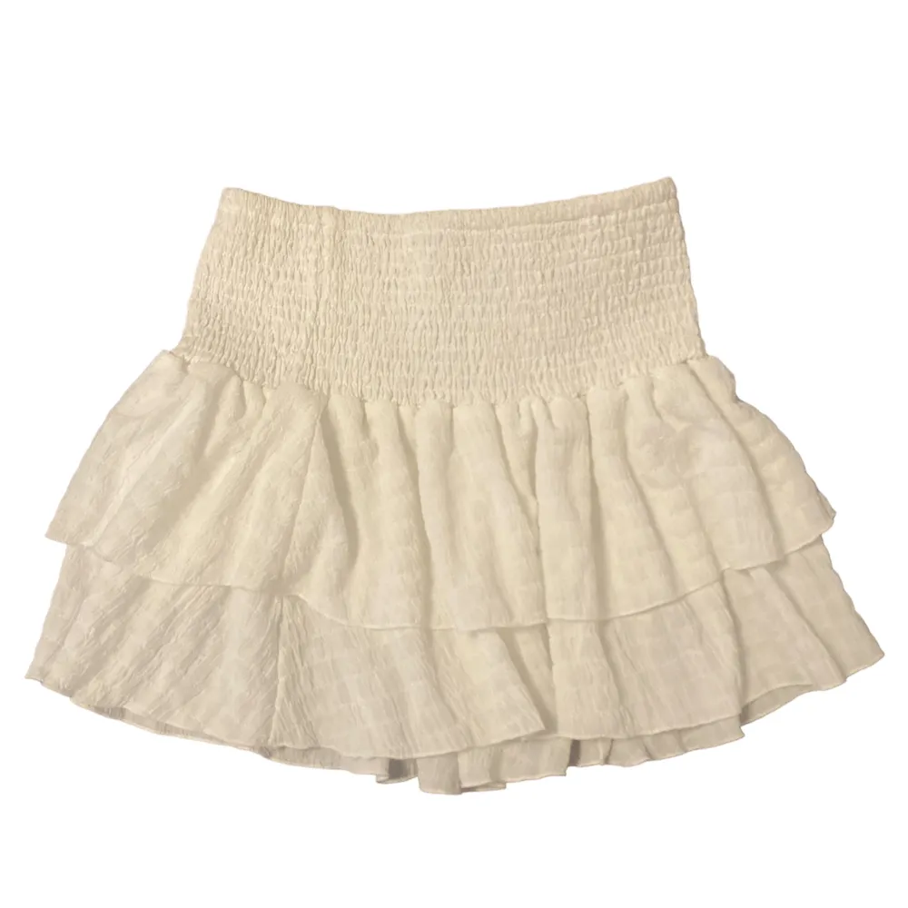 Super söt volang kjol från shein som tyvärr inte kommit till användning. Nypris 139 kr.. Kjolar.