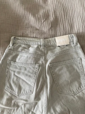 Jeans Weekday🌼 - Jättefina jeans från Weekday, modell Voyage! Bra passform, true to size!