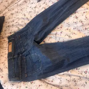 Lågmidjade jeans från tider of sweden i storlek 29/32❤️