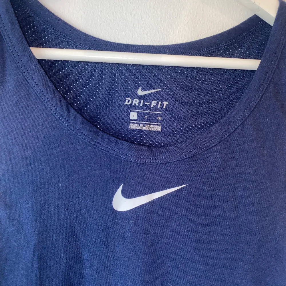Nike Dri-Fit Linne Storlek: S Skick: 8.5/10. T-shirts.