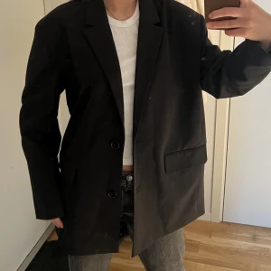 Svart oversized kavaj junkyard  - Svart oversized kavaj från junkyard i storlek S