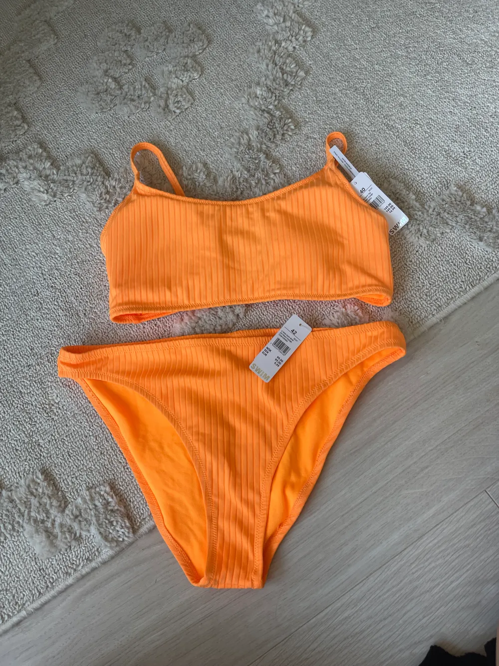 Helt oanvänd bikini från Cubus i härlig orange färg!🧡. Övrigt.
