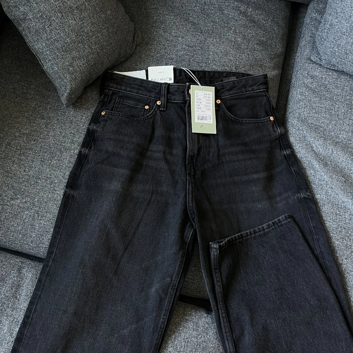 Oanvända jeans