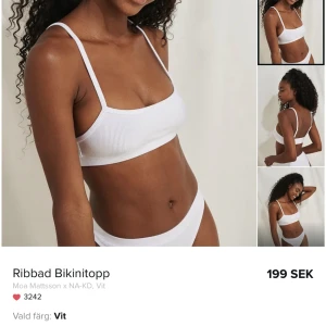 Bikiniöverdel  - Moa Mattsson X NAKD, ribbad vit bikinitopp. Simpel o fin <3 storlek S