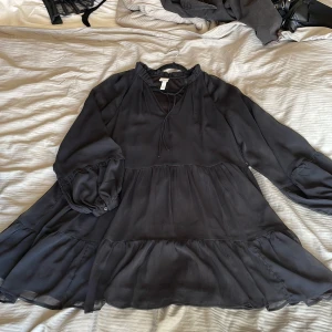 Mesh klänning - Klänning från H&M, aldrig använd av mig, köpt secondhand