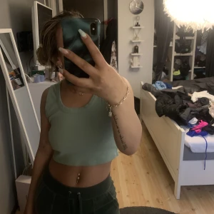 3 toppar - Köp alla 3 för 100, från SHEIN i M