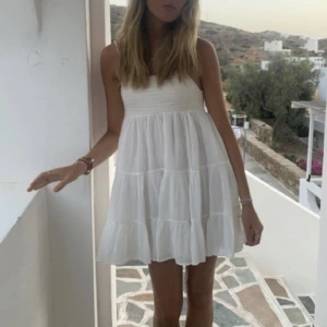 Zara klänning  - Zara klänning⭐️har tyvärr inte kommit till användning men superfin! 