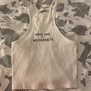 Linne  - Säljer detta linnet för 20kr. Köparen står för frakten. Skriv privat om ni vill veta mer. 