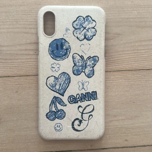 Mobilskal - Ganni - Skal till iPhone X/xs från Ganni. Väldigt fint skick då det är sparsamt använt.