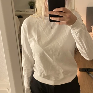 Vit sweatshirt  - Vit sweatshirt från na-kd