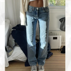 Zara jeans - Storlek 38, fin passform  Är ca 175 och dem är bra längd 
