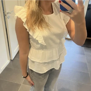 Söt blus - Söt blus som inte kommer till användning💓💓perfekt till middag & fest 