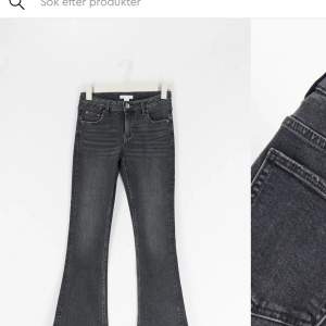 Jätte fina jeans som tyvärr inte kommer till användning och är för stora❤️ 