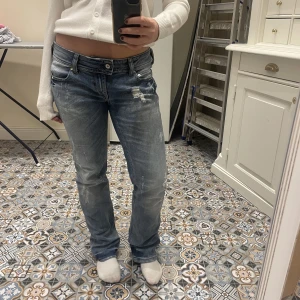 Low waist jeans - Så snygga Low waist jeans från Only❣️ Storlek: W31 L32 (motsvarar ca 36)