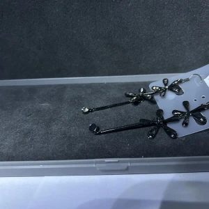 Örhänge ”clove” - Örhänge ”clove” Varför inte mixa dina örhänge med dessa