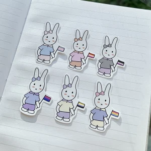Miffy pride klistermärken  - Egendesignade miffy klistermärken med 9 stycken olika flaggor! 🏳️‍🌈💗  8 kr/styck, 5 st för 35 kr, 10 st för 65 kr Frakten tillkommer på 15 kronor 🦋 Ca 4,5 cm