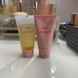 Caia🤩 - Caia shower gel och bodylotion i doften ”la nuit”🫶🏻från julkalendern 2021 och är knappt använda💕