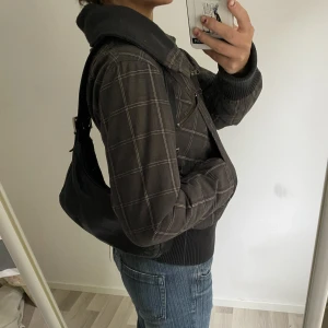 Rutig dunjacka  - Skriv för mer info eller bilder ❤️