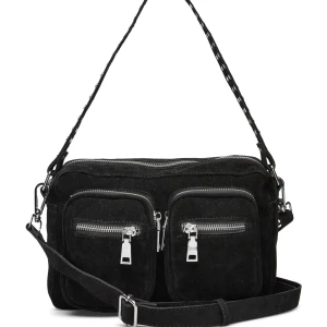 Noella väska - säljer min noella celina väska då den inte kommer till användning, använd några gånger men väskan är i nytt skick. :) 